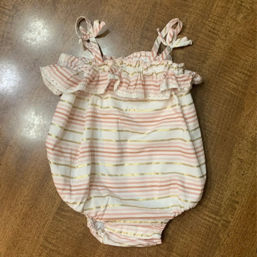 Dylan and Abby 3-6m bubble